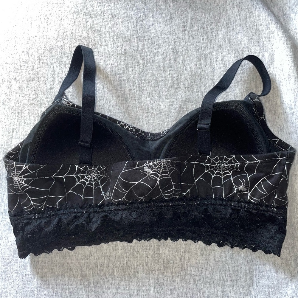 Torrid Size 0 Spiderweb Lightly Lined Bralette with Lace Detailing - Picture 2 of 4